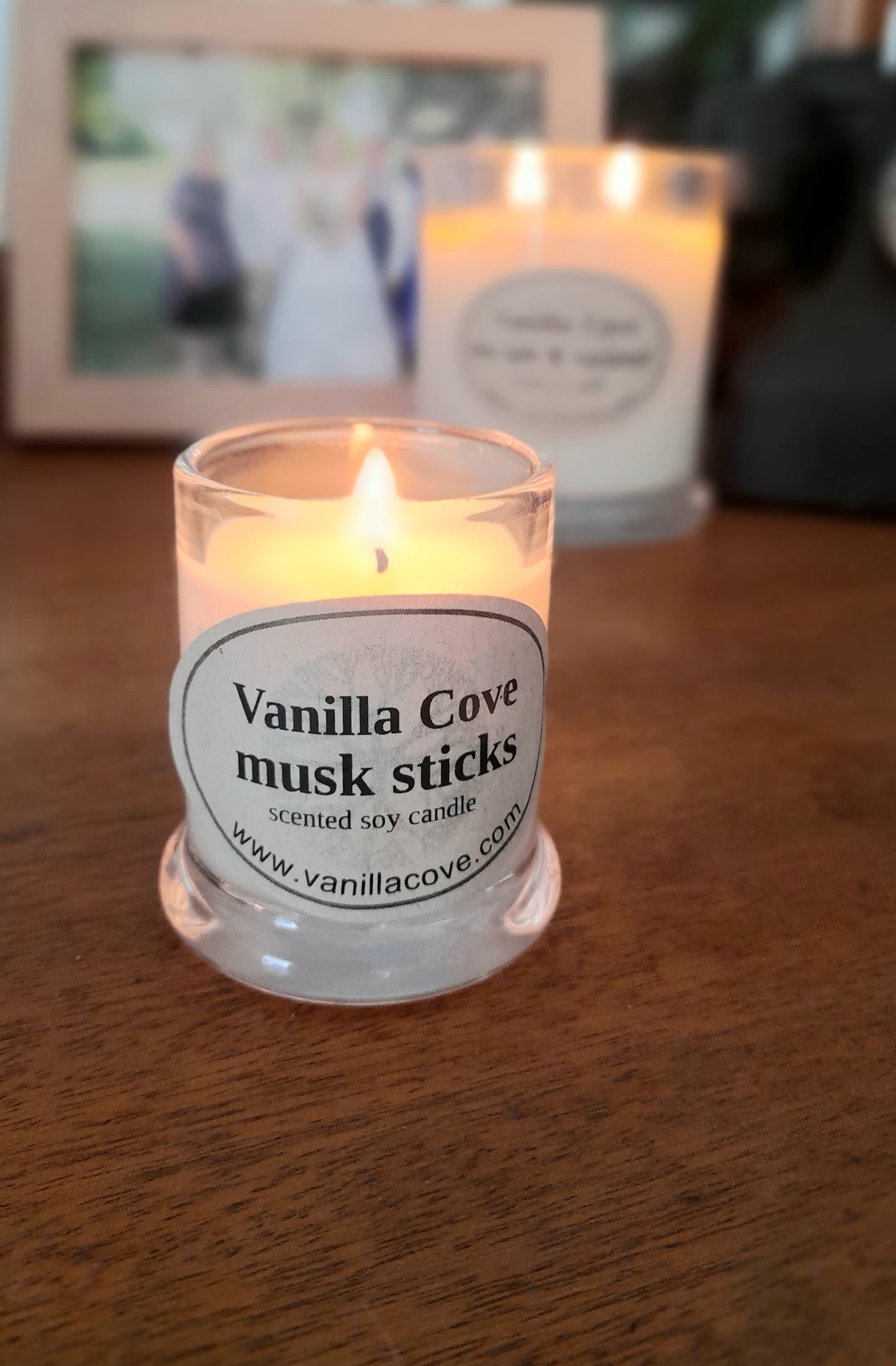 20 hour Musk Sticks Candle