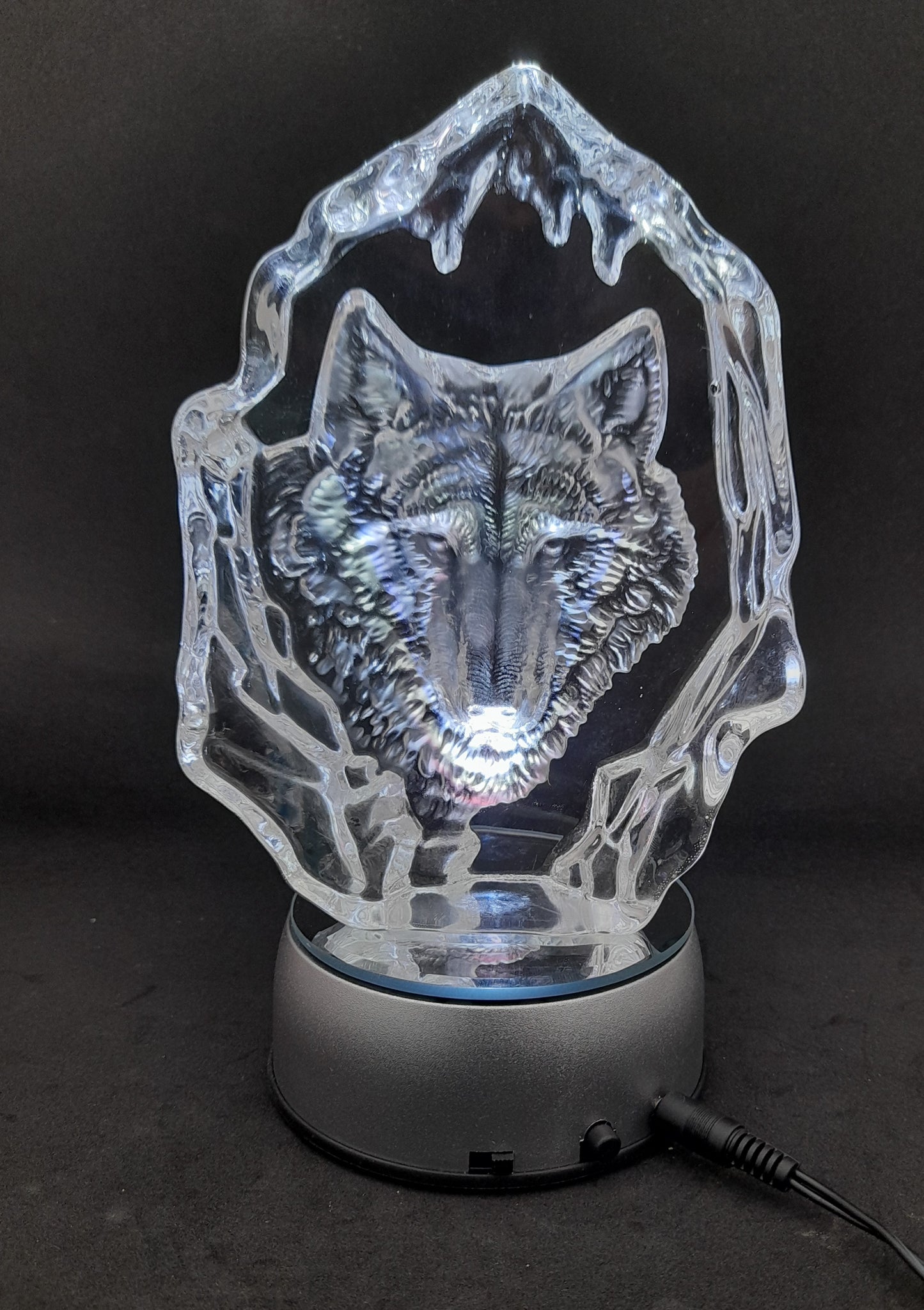 Paperweight Wolf Head Iceberg